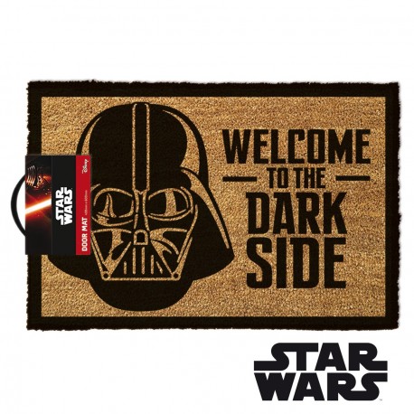 Tapis d'entrée Star Wars mettant à l'affiche Dark Vador avec l'inscription 