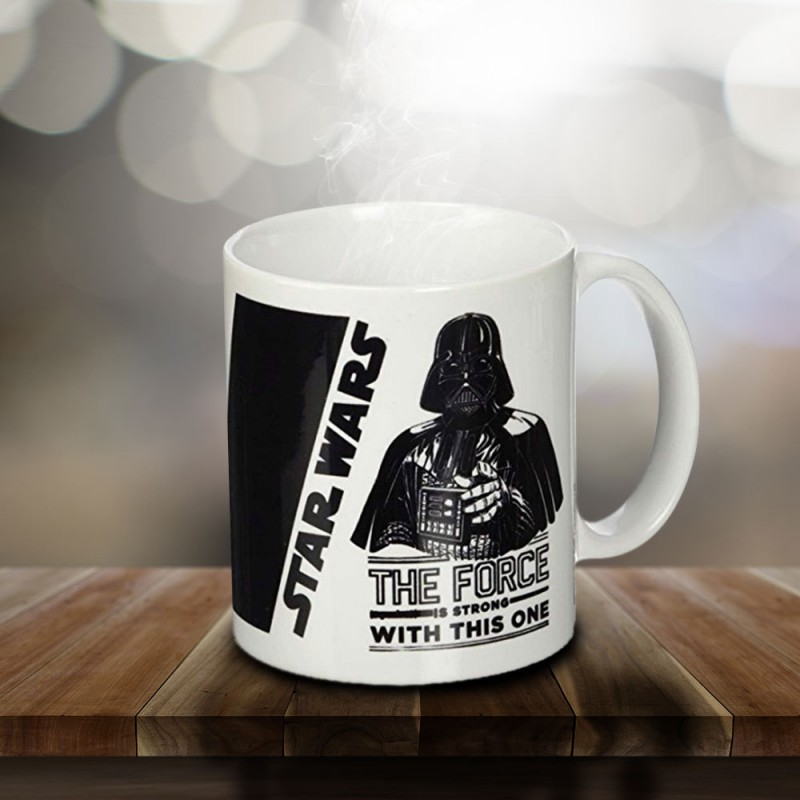 Mug Star Wars Dark Vador en céramique « The Force is strong » sur Rapid  Cadeau