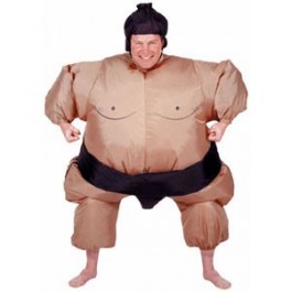 Devenez un sumo en enfilant ce costume terriblement loufoque et original ! Organisez des combats de sumotoris avec vos amis et soyez le plus fort !