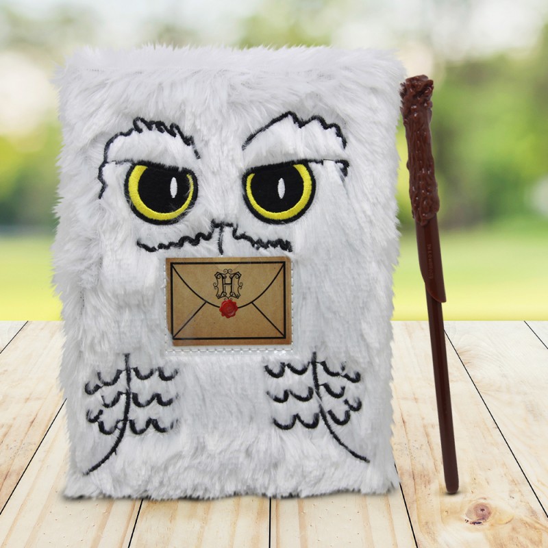 Carnet fourrure en forme de la chouette Hedwige sur Cadeaux et Anniversaire