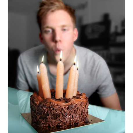 les bougies doigts,des décorations originales pour vos gâteaux d’anniversaire !