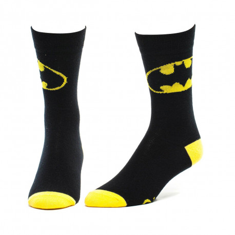 Cultivez votre différence avec les chaussettes Batman logo... Habillez-vous façon homme chauve-souris jusqu’au bout des orteils pour un style geek et décalé ! Une idée cadeau ultra geek...