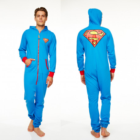 cette combinaison superman avec capuche est idéale comme cadeau pour les inconditionnels du super-héros so geek