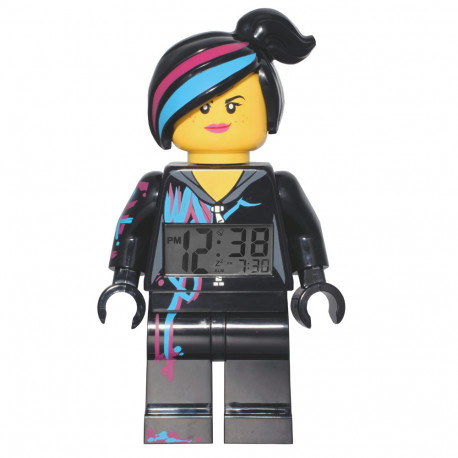 Bienvenue à Briqueville avec ce réveil Lego Cool-Tag tout droit sorti de La Grande Aventure Lego ! Alias Lucy, le petit personnage féminin courageux, ce réveille-matin prend la forme d’un réveil très pratique et originalement geek ! 