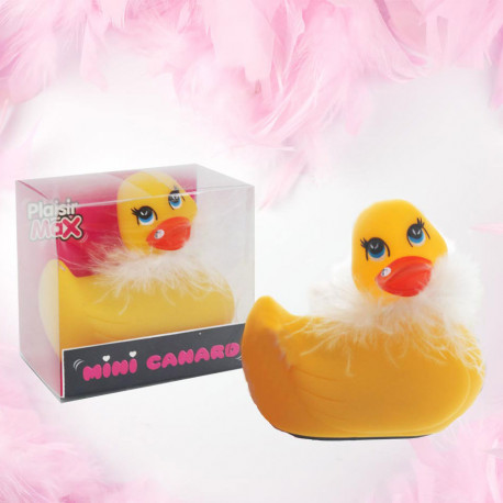 Faites-vous plaisir avec ce petit canard vibrant coloré dans sa version glamour, avec boa autour du cou et faux diamant sur le bec