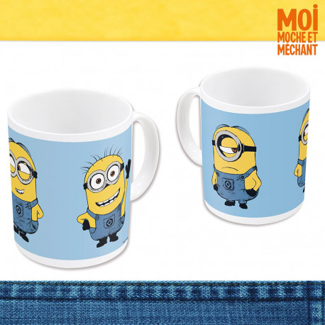 Plongez dès le petit déjeuner dans l’univers loufoque du film Moi, Moche et Méchant avec ce mug Minions des plus insolites… Une tasse déjantée à la bonne humeur communicative !