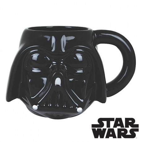 Adoptez ce chouette cadeau original de 500 ml mettant à l’honneur le mythique Dark Vador ! Vos journées démarreront de manière hautement geek avec ce mug en céramique trois dimensions sous licence Star Wars !