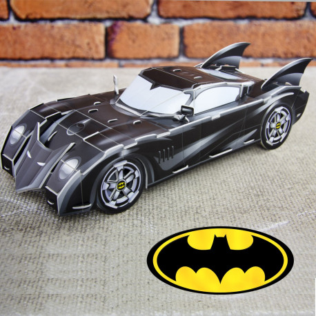 Le super-héros qui sommeille en vous va adorer ce puzzle 3D Batmobile ! Reproduisez la célèbre voiture de Batman à l’aide des 33 pièces et retombez en enfance en exposant fièrement votre création…
