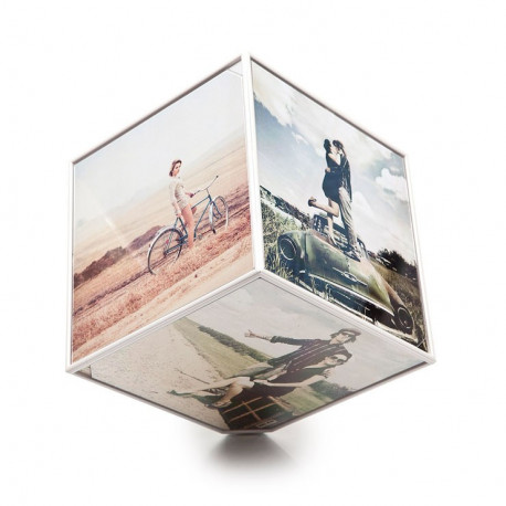 Un cube-photos rotatif