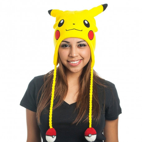Photo du bonnet Pikachu avec les Pokéball en pompons